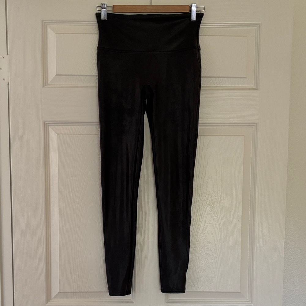 Spanx Faux Leather Leggings size M